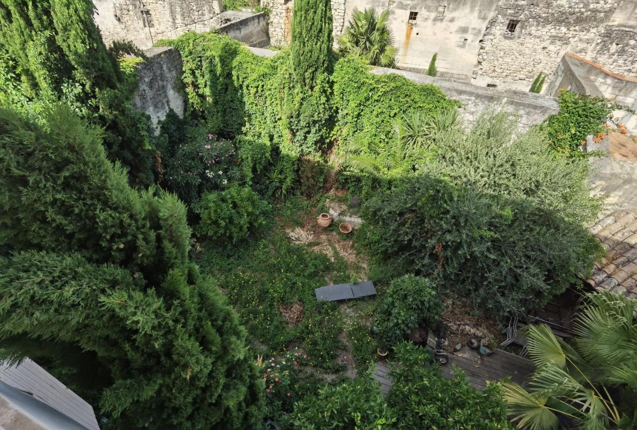 Le Clos Des Consuls Tarascon Ngoại thất bức ảnh